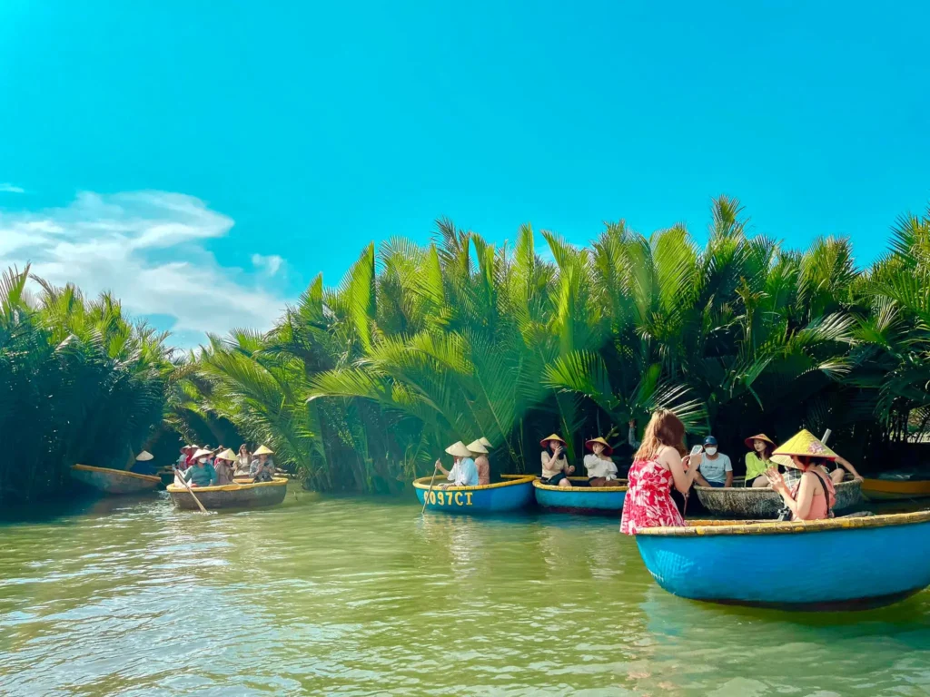 Bay-Mau-Coconut-Forest–A-Unique-Eco-tourism-Experience